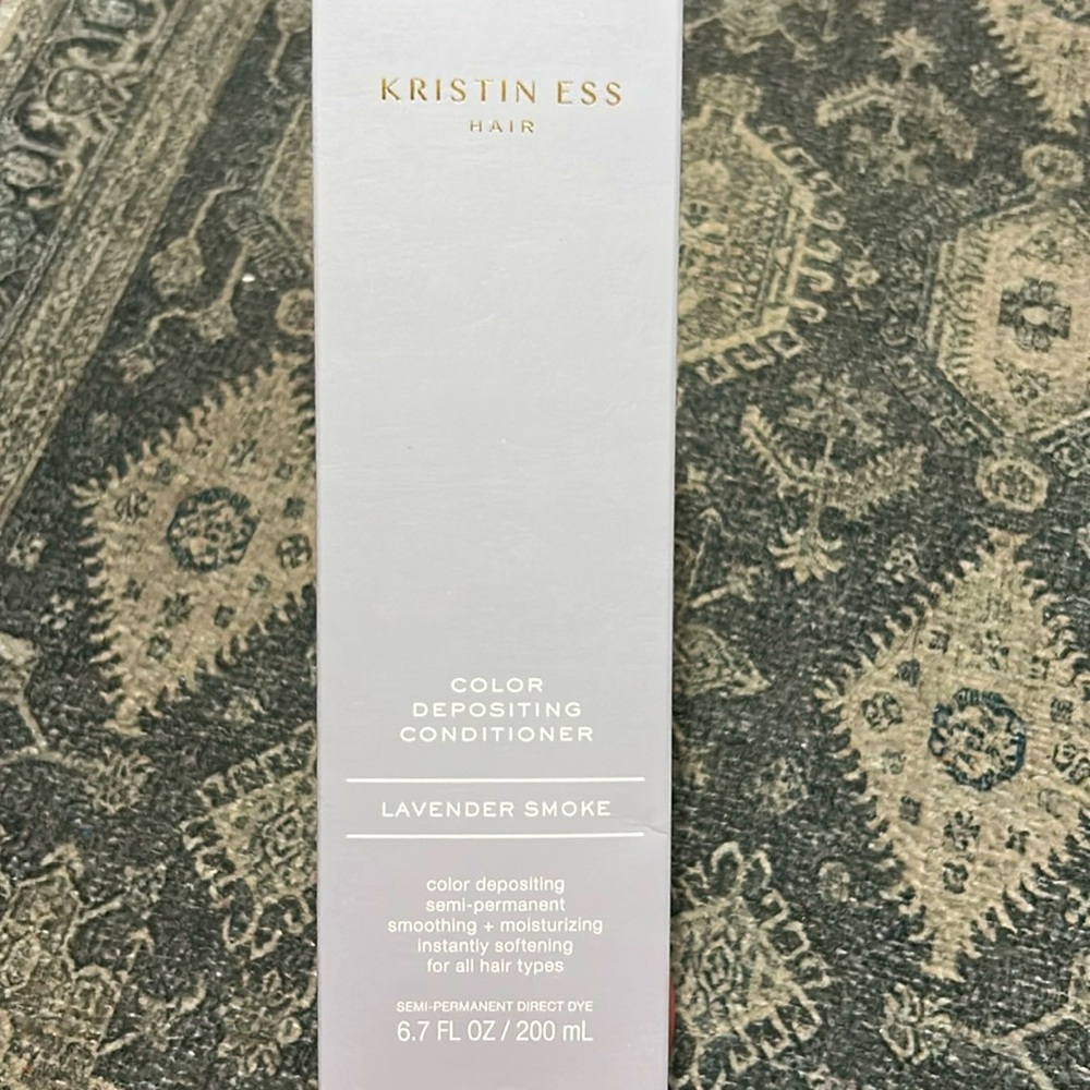 KRISTIN ESS Lavender Smoke Color Depositing Conditioner